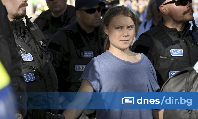 Израел изготвя план за задържането на Грета Тунберг в килия
