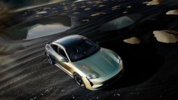 Porsche направи Taycan Turbo S вдъхновен от скъпоценния камък нефрит