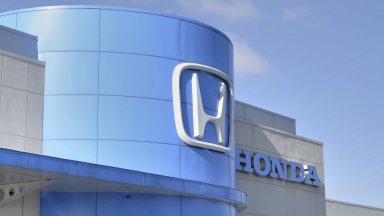 Honda съкращава работни места и спира три завода в Китай