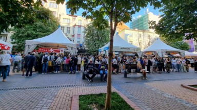 Над 150 издателства и богата литературна програма посрещат читателите на "Алея на книгата - София" 2026