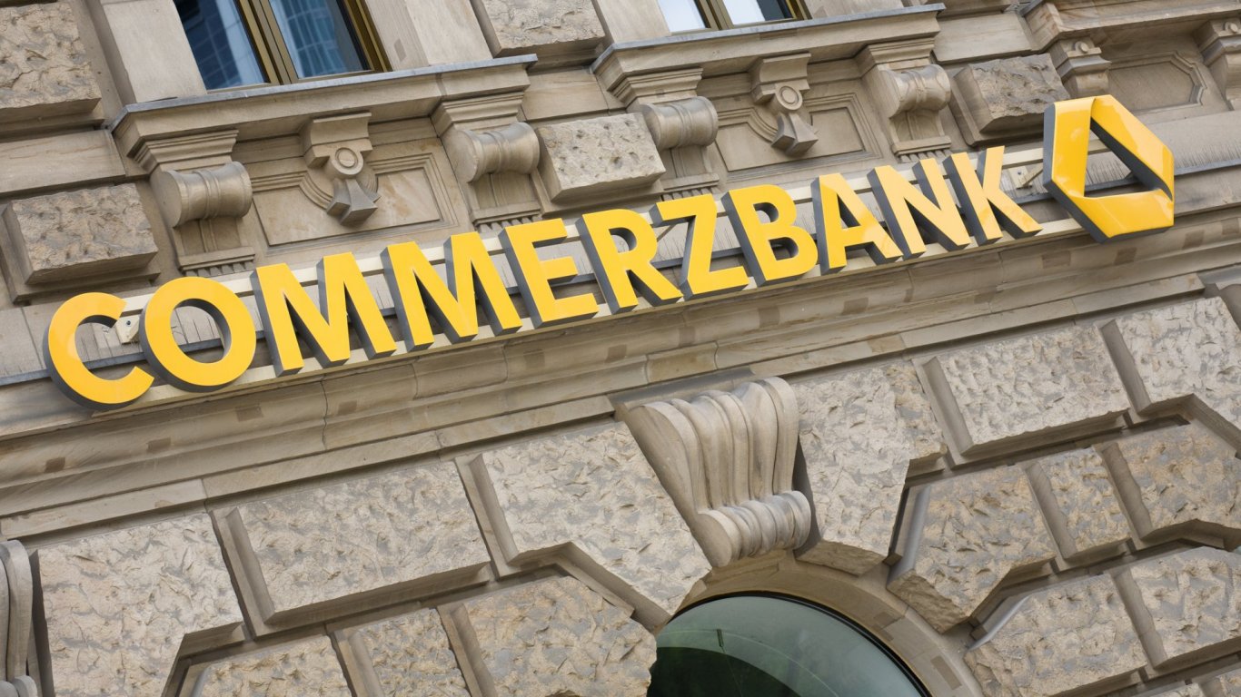 UniCredit и германското правителство водят преговори за Commerzbank 