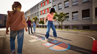 Към 31 декември 2024 г населението на България е 6