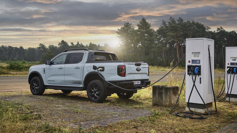 Новият Ford Ranger PHEV може да измине над 45 километра само на ток