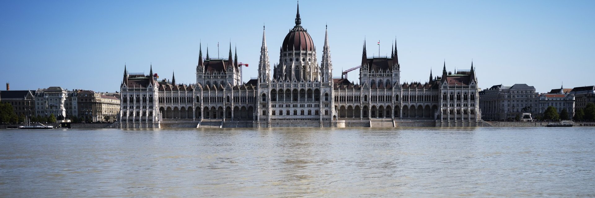 Наводненията в Централна Европа: Дунав преля, издирват изчезнали, евакуират хора, чака се нов потоп