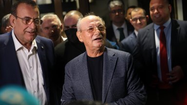 Нямаме договорка за каквото и да било сливане и обединяване