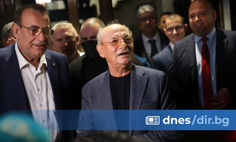 Нямаме договорка за каквото и да било сливане и обединяване,