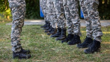 Твърдението че се изпращат повиквателни за обявена мобилизация е невярно Това