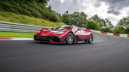 Mercedes-AMG One подобри собствения си рекорд на пистата „Нюрбургринг“