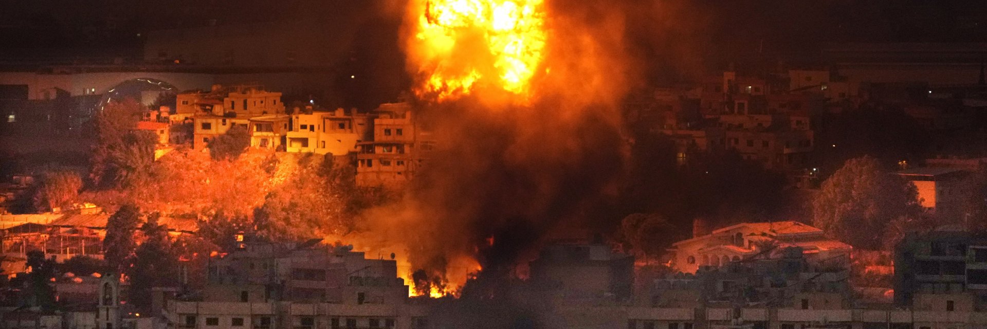 BBC: Бейрут преживя най-лошата си нощ на атаки