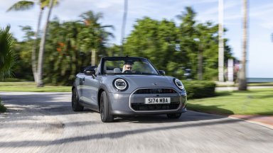 Новото MINI Cooper Cabrio носи свеж въздух и чиста радост от шофирането