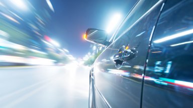 Наказват работещ в тол управлението засечен да кара с превишена