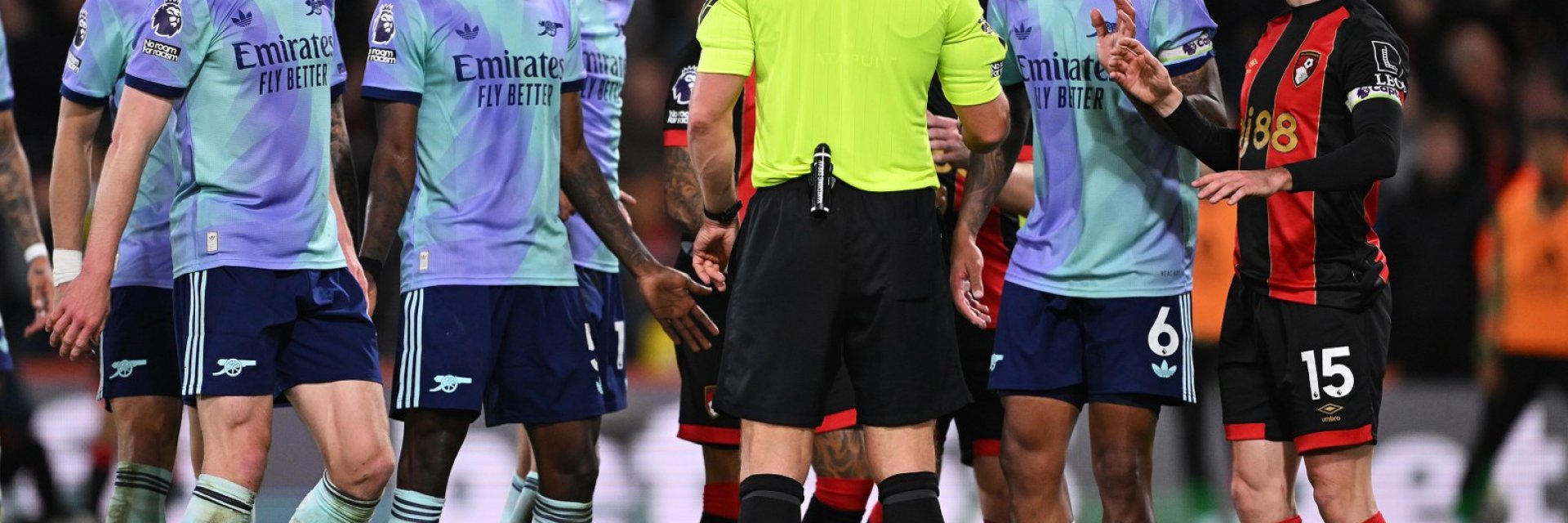 Червен картон обрече Арсенал на първа загуба във Висшата лига