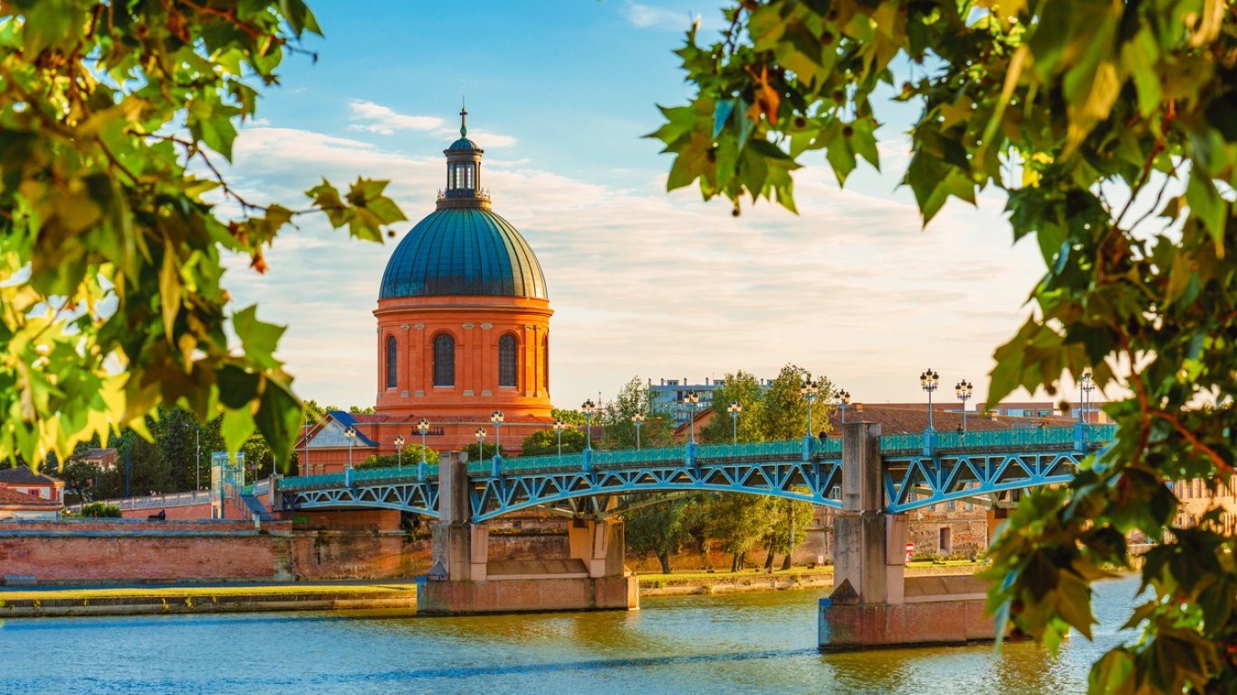 Френски шик: 6 приключения с кола през пейзажи, превърнали се в шедьоври