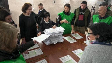 Управляващата партия в Грузия печели изборите при 70% преброени бюлетини 