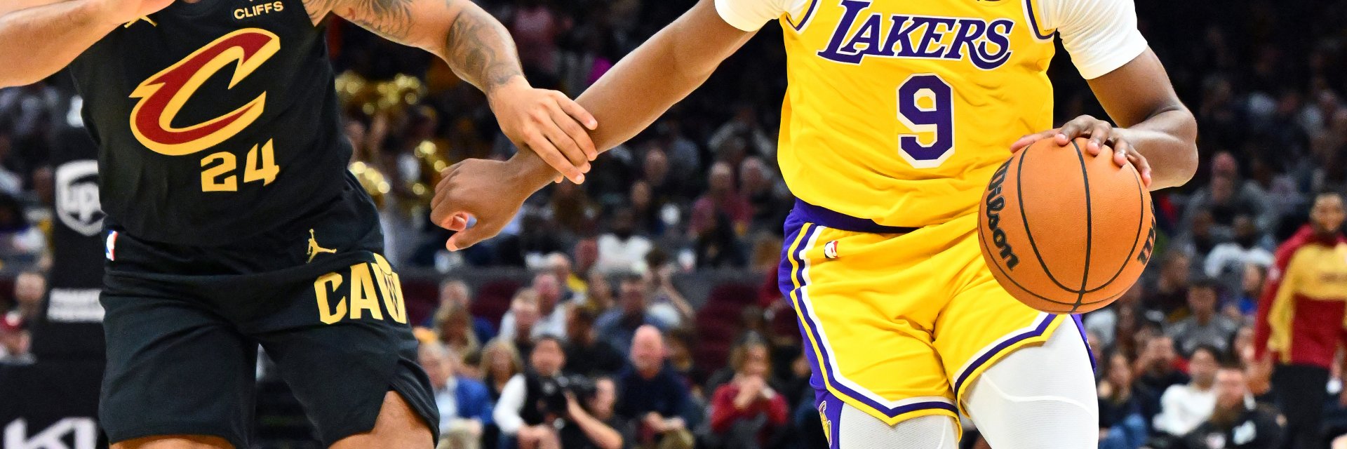 При вече решен мач и загуба на Лейкърс: Първи точки за Брони Джеймс в НБА