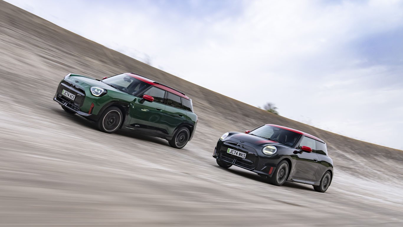 MINI John Cooper Works Electric и MINI John Cooper Works Aceman 