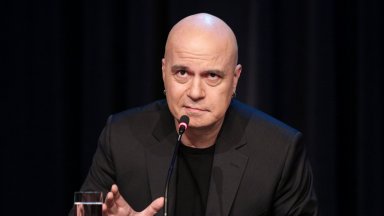 Лидерът на Има такъв народ Слави Трифонов отправи остри обвинения