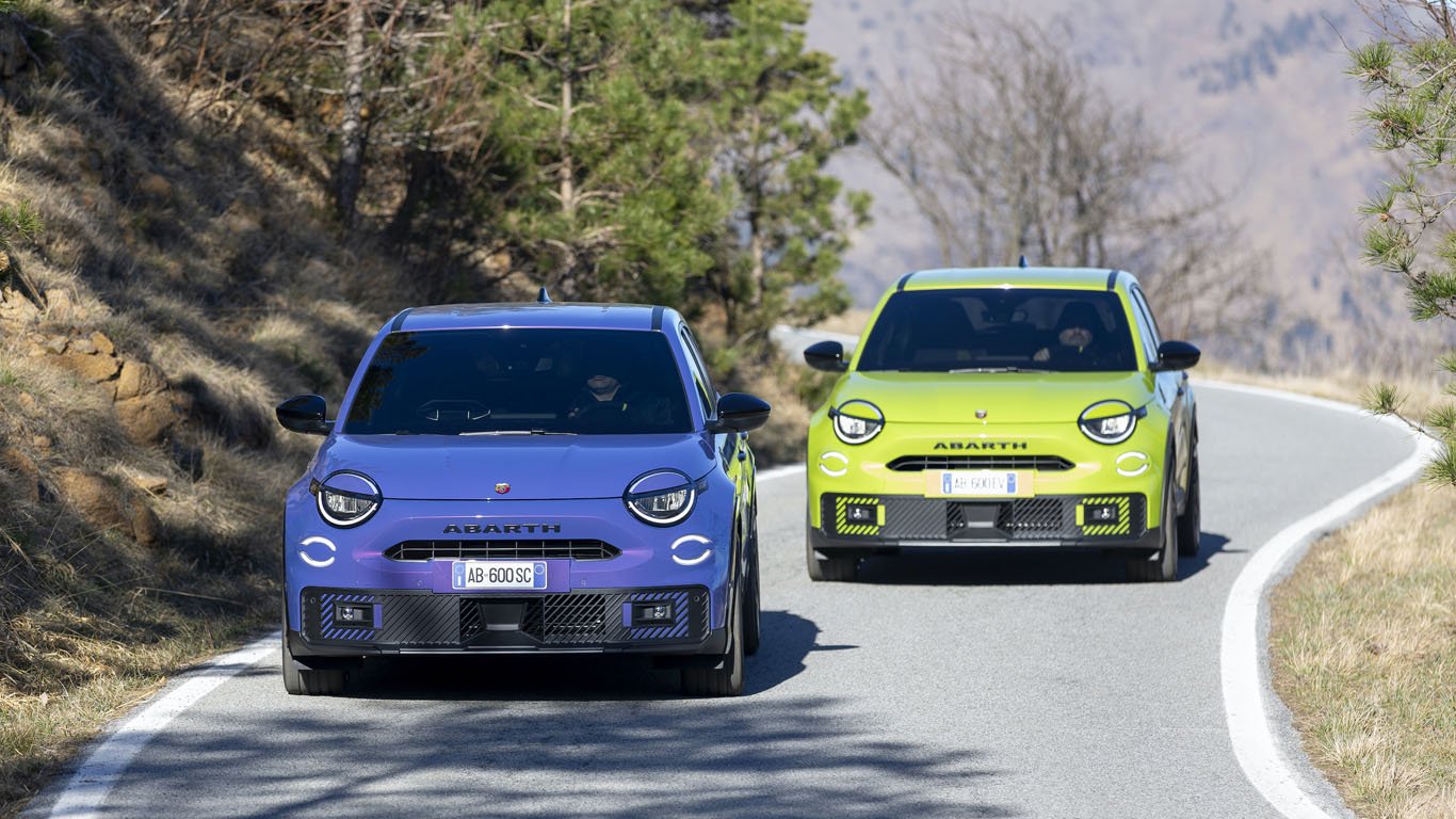 Abarth 600e Scorpionissima и Turismo