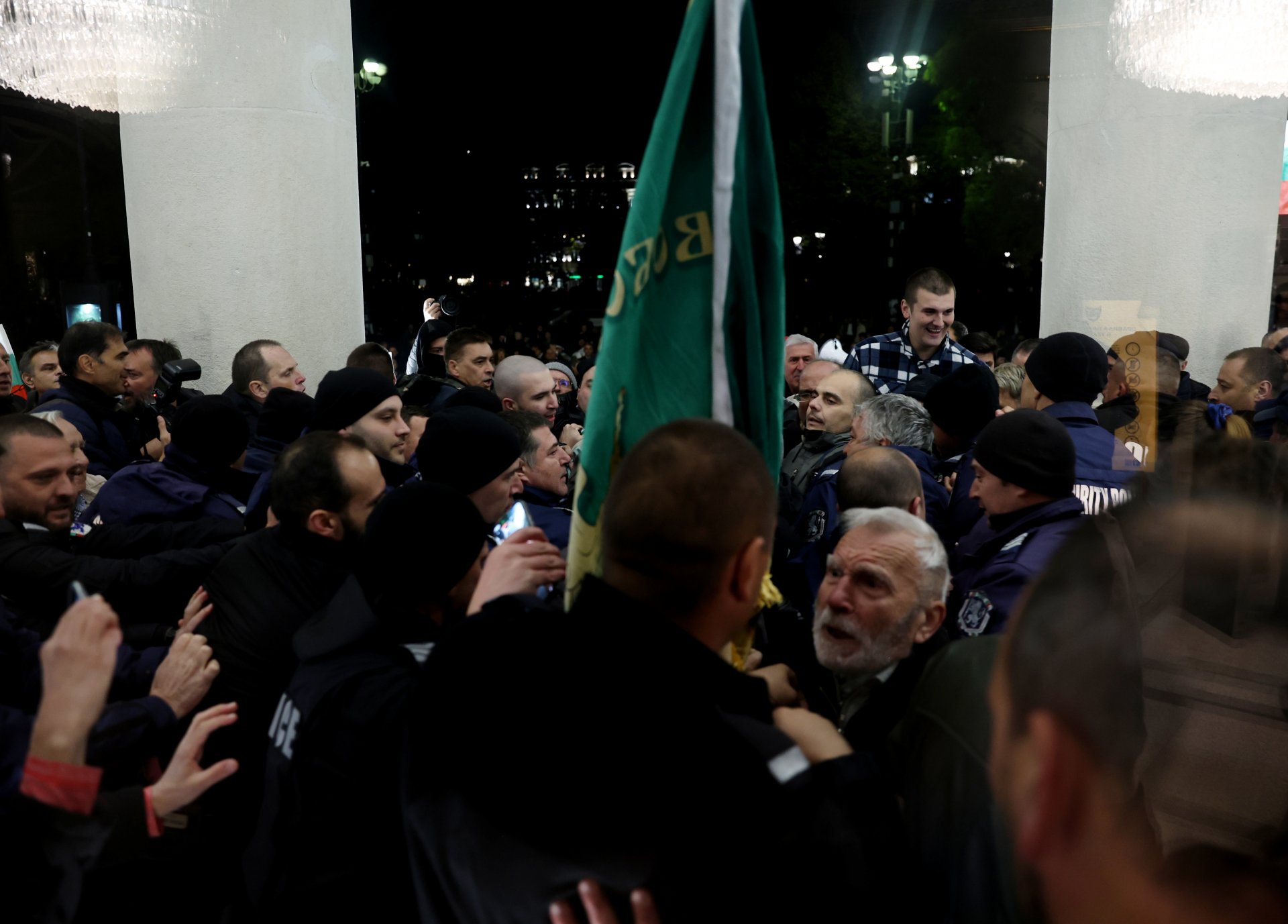 Йоло Денев беше сред протестиращите