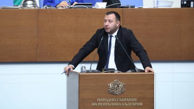 "Възраждане" предлагат Петър Петров за шеф на парламента