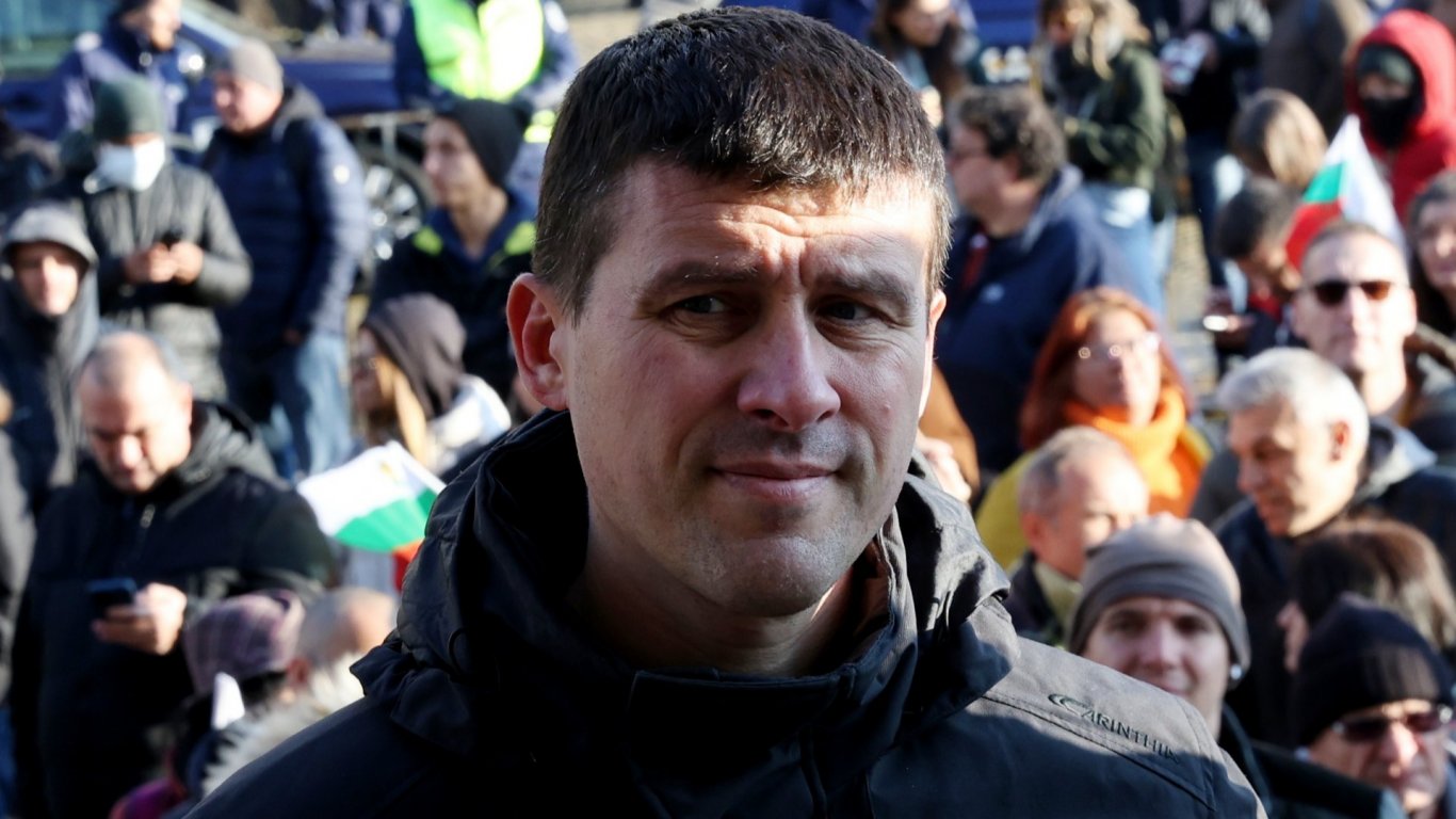 Ивелин Михайлов: Има договореност кабинетът да падне и да дойде нов с мандата на ПП-ДБ