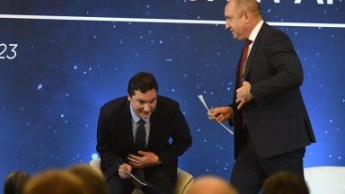 Президентът отговори на Пеевски за партията: Не знаех, тичам да поздравя Крум Зарков