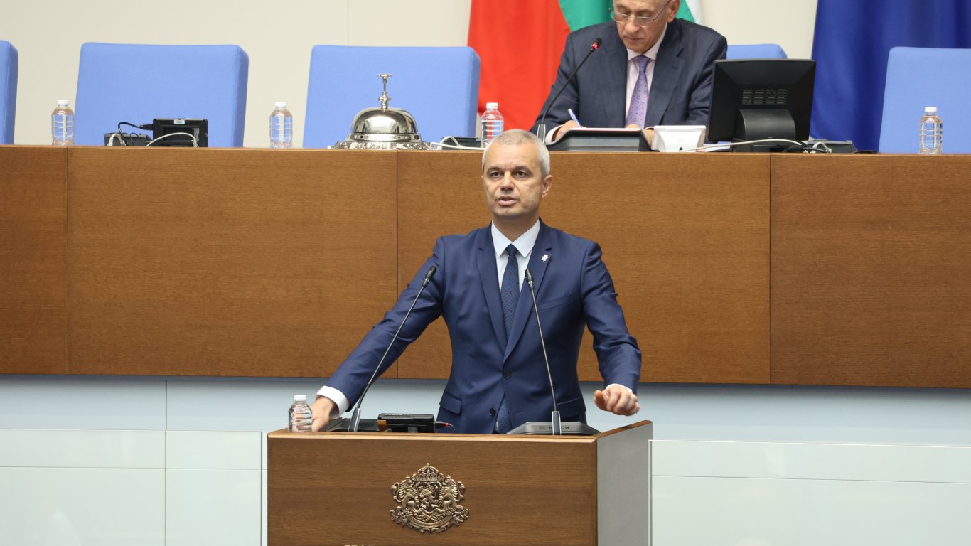 Костадин Костадинов
