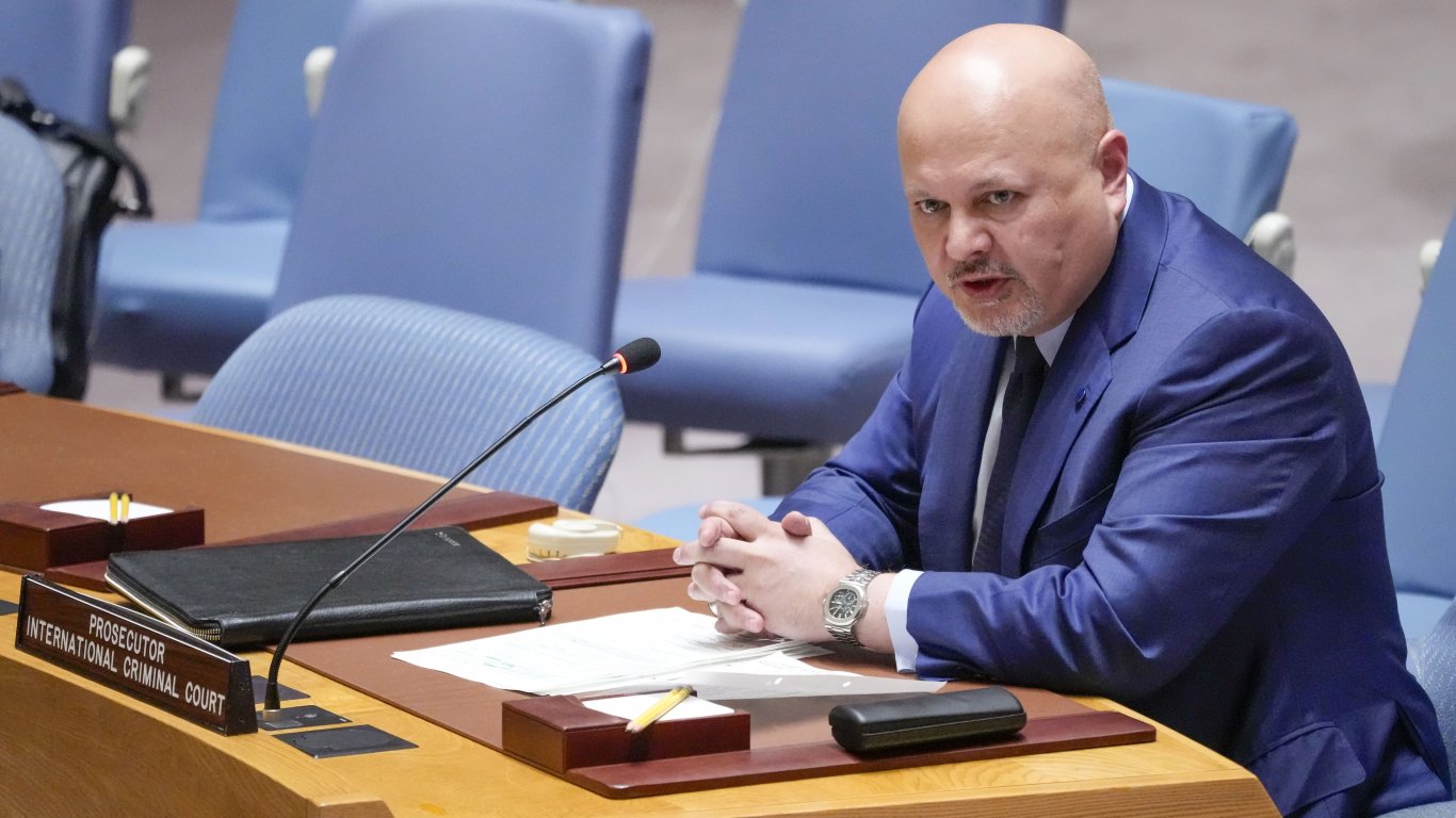 Съдът в Хага дава ход на дисциплинарното производство срещу главния прокурор Карим Хан