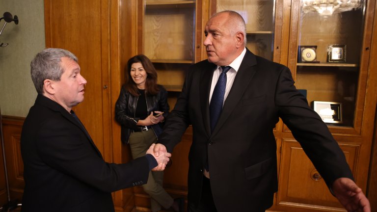 "Наплашиха хората за глупости": Реакцията на властта