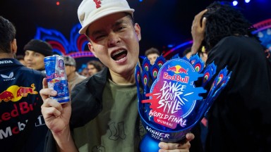 Виетнамският танцьор MT POP е новият Red Bull Dance Your Style шампион