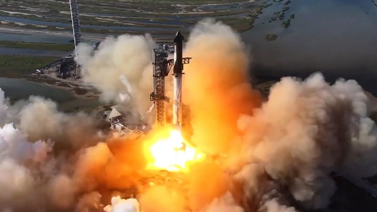 Част от Starship е избухнала при последния тест