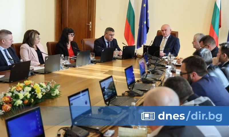 Министерският съвет прие бюджетните проектозакони за 2025 г. | dnes.dir.bg