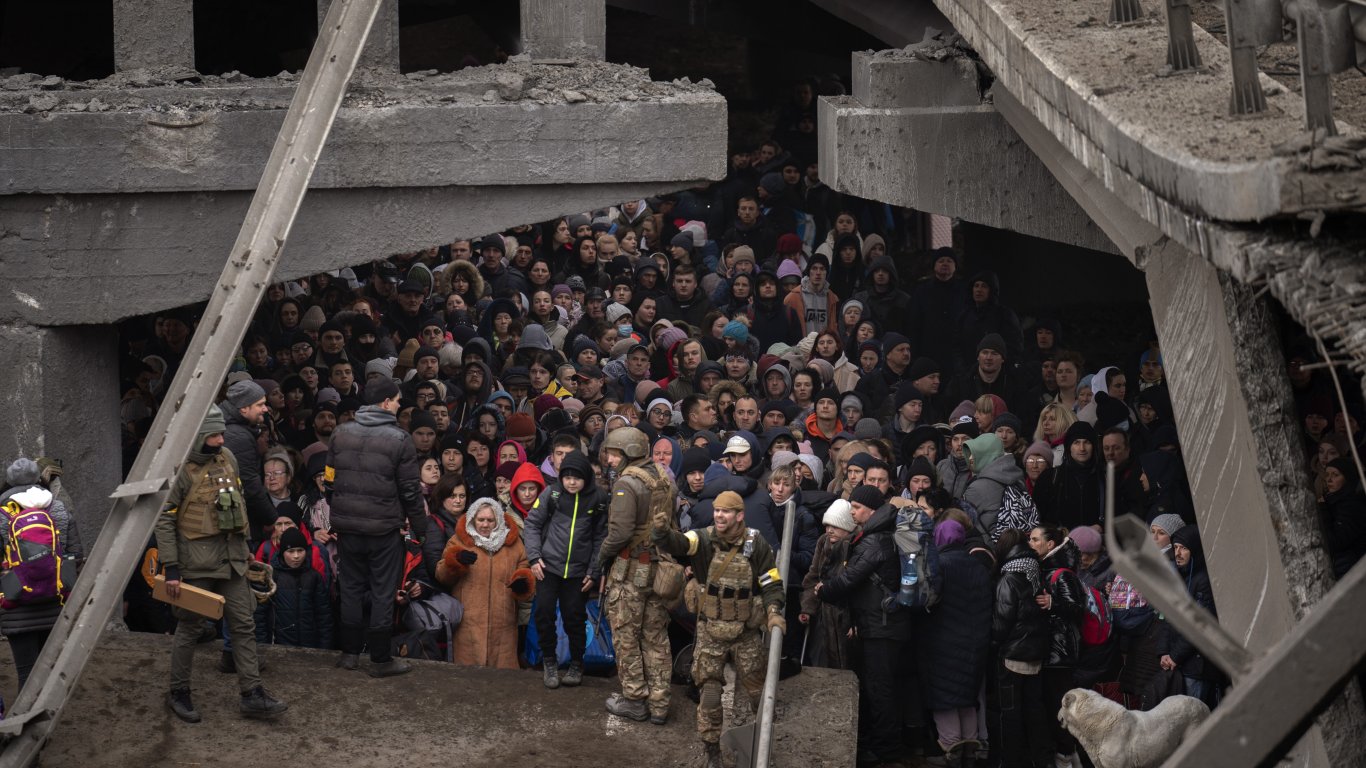 "Да видят мъката ни": Туристи посещават Украйна заради войната, плащат до 3300 евро