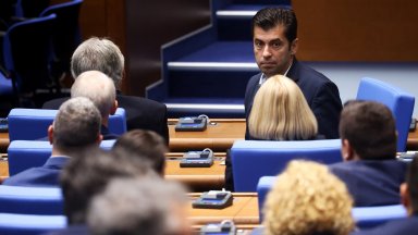 Кирил Петков още не е заявил официално че напуска Народното