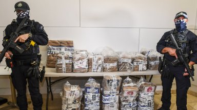 Испанската полиция иззе един тон и арестува 20 души в