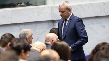 Партия Възраждане обмисля да поиска вот на недоверия на правителството