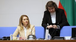 Рая Назарян ще бъде отново председател на парламента за 10 месеца