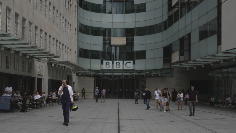 Бивш шеф в "Гугъл" ще е новият генерален директор на Би Би Си след скандала с Тръмп