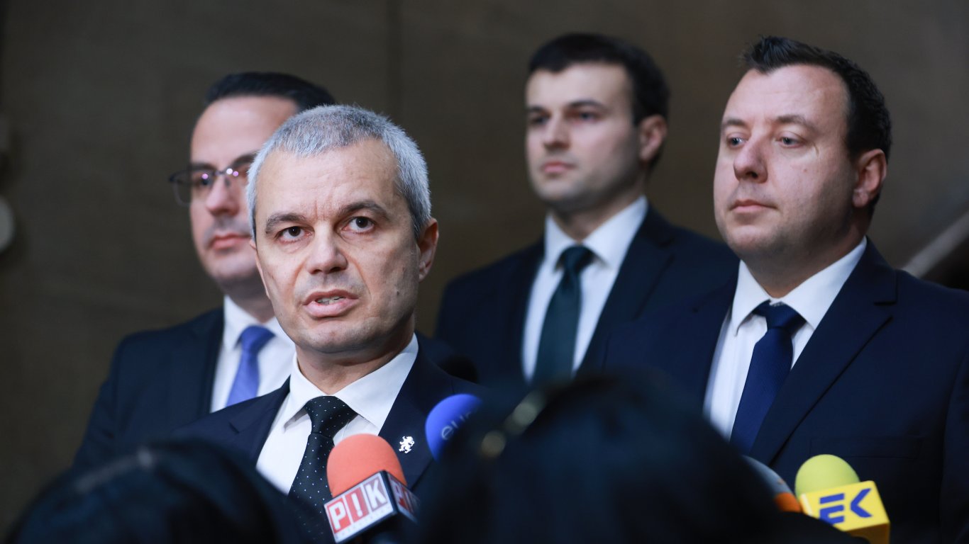 Костадин Костадинов се закани гледането на бюджета да продължи "поне 168 часа"