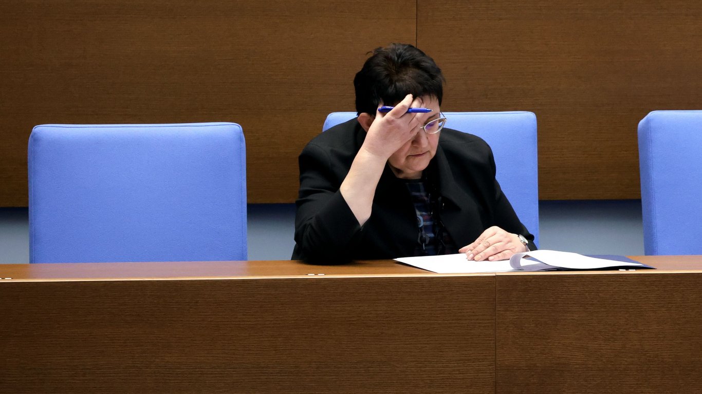 МФ пита "Български ВиК холдинг" какво е свършил с дадените му 1 млрд. лева
