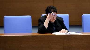 Кабинетът предлага до края на март да е в сила законът, който трябва да замени редовен бюджет