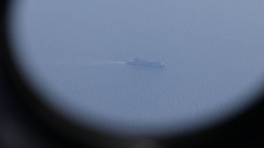 Сателитни снимки показват, че руски кораби се изтеглят от базата в Сирия