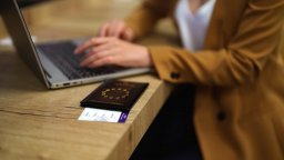 Саркастични прозрения: Пътувай с усмивка