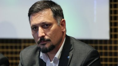 Не приемам обидните внушения за оказван натиск или други форми