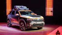 Dacia Duster тръгва на път към пустинята