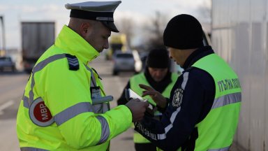 Двама души са пострадали в тежка катастрофа във Видинско съобщава