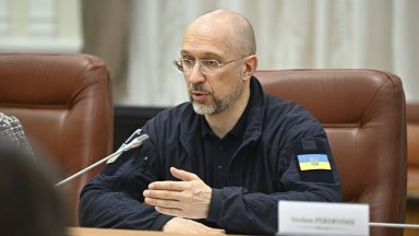 Президентът на Украйна Володимир Зеленски ще назначи досегашния премиер Денис