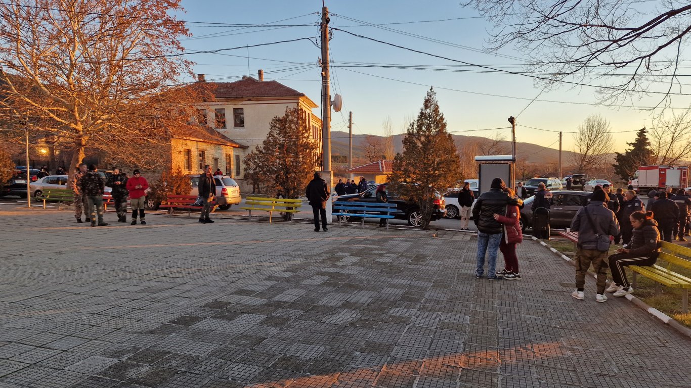 Търсят Ники от Конаре и зад граница, проверява се за грешки в издирването у нас