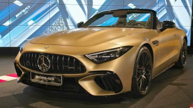 Един от 100 ексклузивни роудстъра на Mercedes-AMG дойде в България