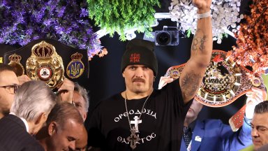 Преди голямата битка: Усик отговори на постоянните атаки от лагера на Дюбоа